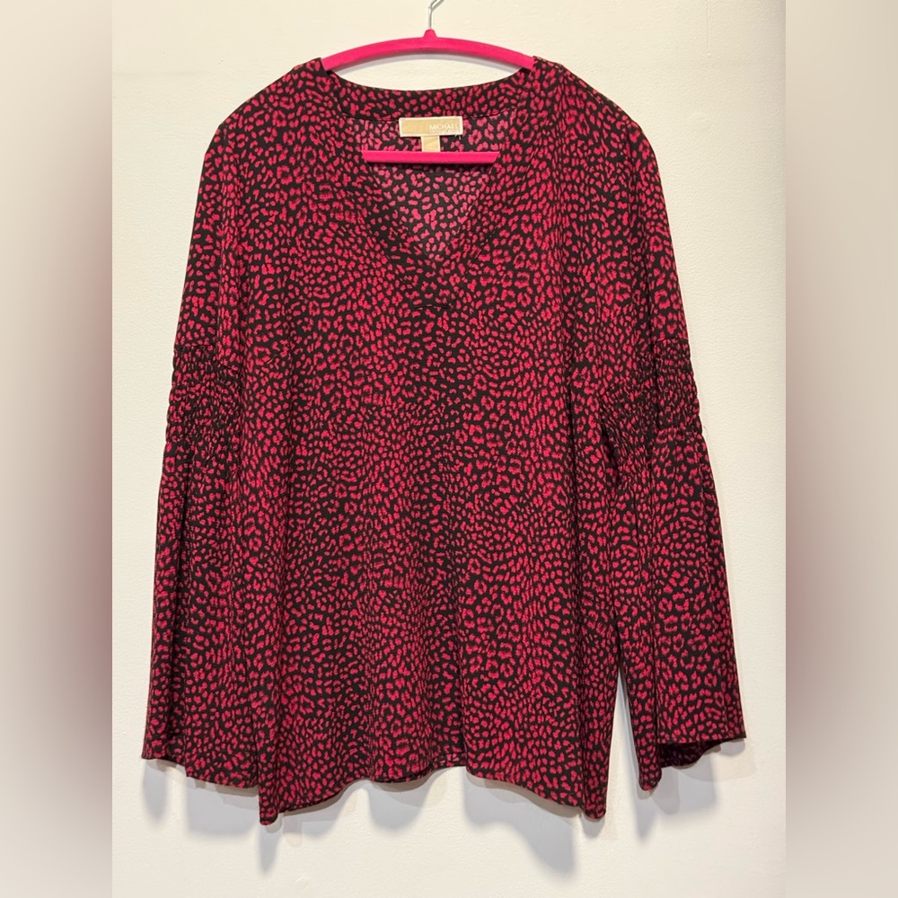 Michael Kors V Neck • Pull Over • Fluted and Smocked Long Sleeve • Blouse